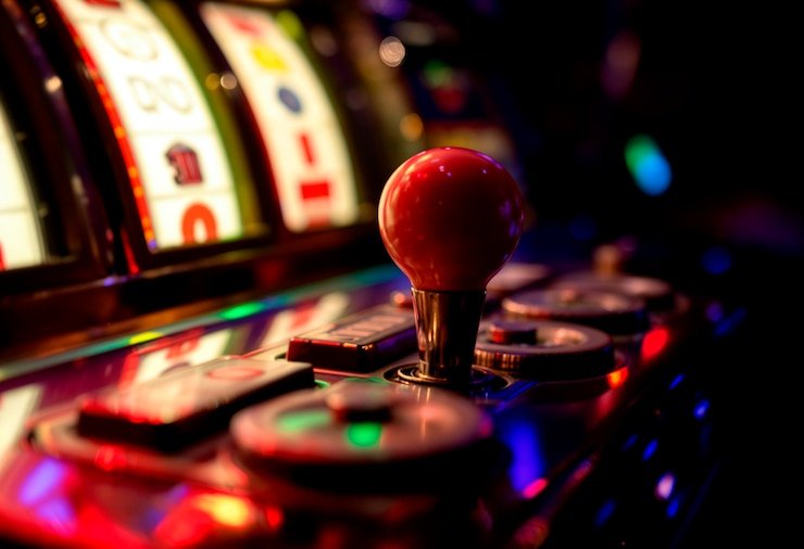 Bali Vacation payout table and bet adjustment interface